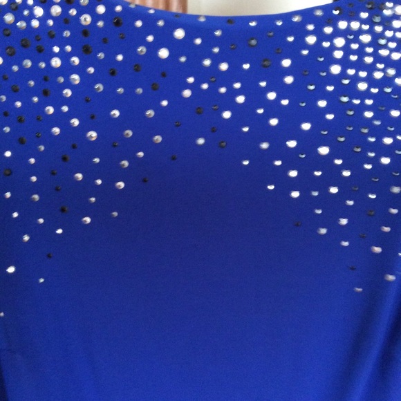 Dress - Picture 2 of 4